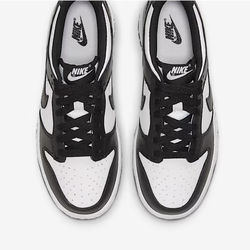 Nike Black and White Sneakers Classic Dunk Style - Picture 3 of 8